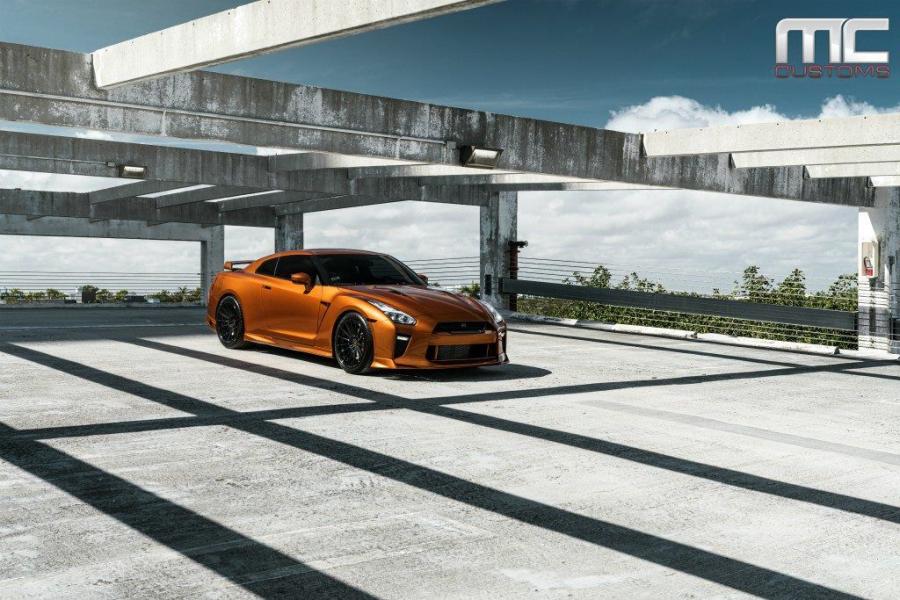  Nissan GT-R by MC Customs on Velos Wheels 2018 года  (фото 1 из 10)